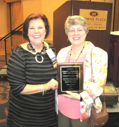 Marcia Phillips presents Cindy Parman the Chat Room Recognition Award